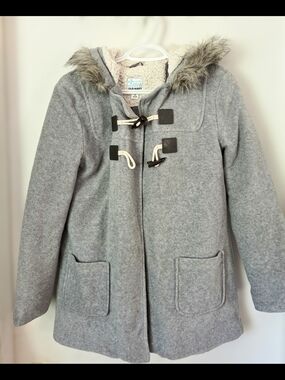 Old Navy Gray Hooded Toggle Peacoat with Faux Fur Trim, Cozy Fall Coat.